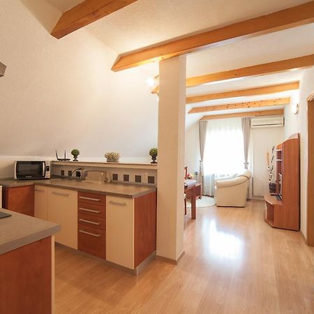 Apartmant & Room Bruna Dreznik Grad Екстер'єр фото