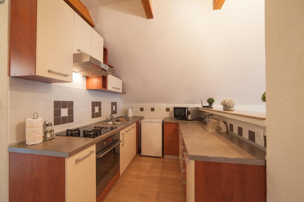Apartmant & Room Bruna Dreznik Grad Екстер'єр фото